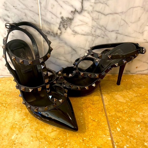 Valentino rockstud perfect condition size 36. - Picture 2 of 6